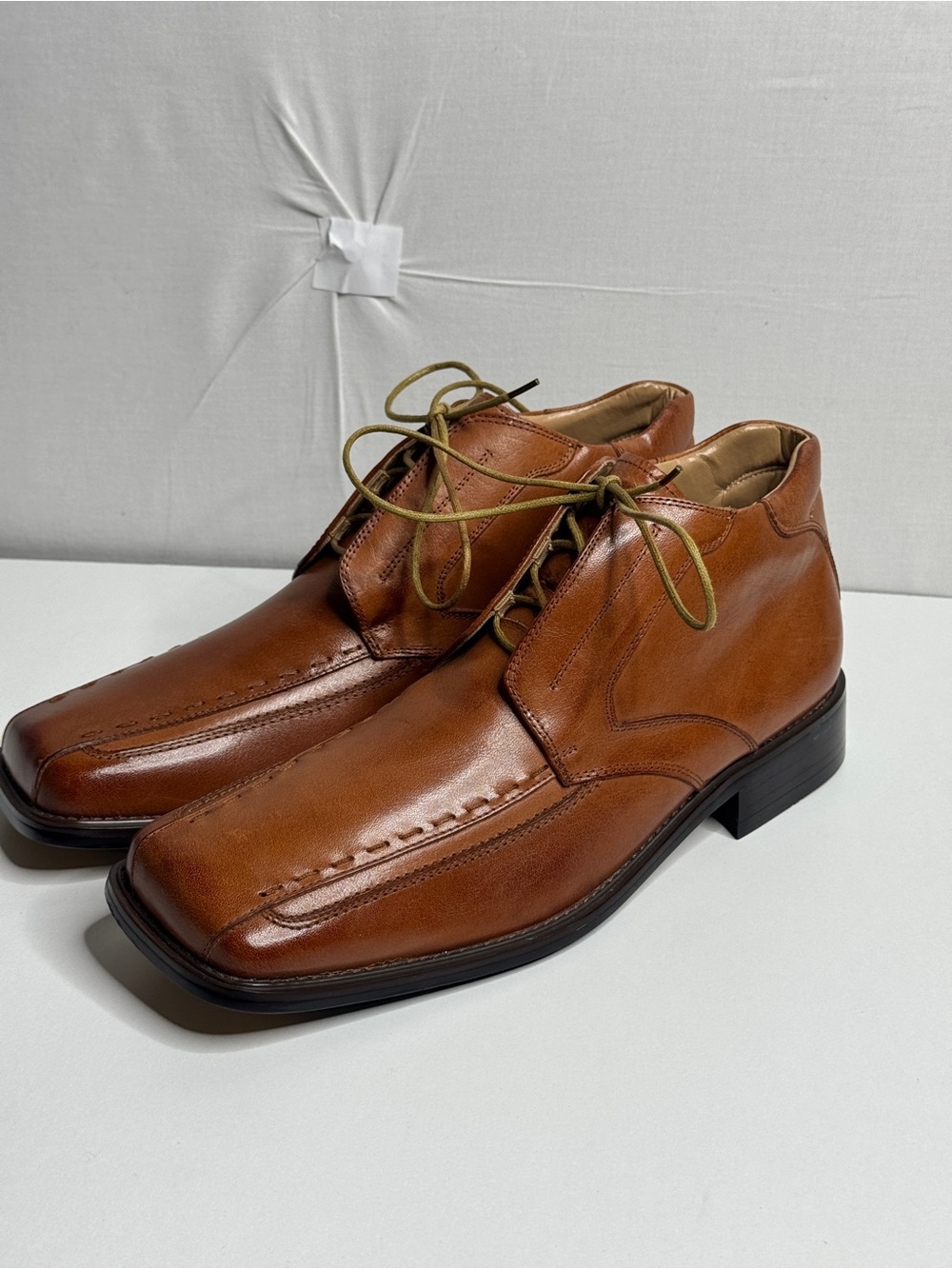 Men's Tan Leather Chukka Boots – Classic Lace-Up Style